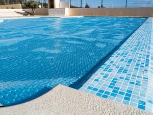 Couverture de <span class=keywords><strong>piscine</strong></span> en bulles d'air en PE bleu, prix de gros, approvisionnement direct usine, couverture <span class=keywords><strong>solaire</strong></span> chauffante pour <span class=keywords><strong>piscine</strong></span> extérieure - Product Image 6