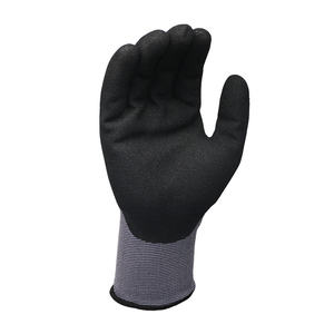 Guantes de Trabajo de Seguridad de Nailon y Elastano Gris sin Costuras de Calibre 15 con Recubrimiento de Nitrilo Arenoso Negro en la Palma - Product Image 5