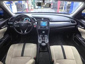 <span class=keywords><strong>Civic</strong></span> Comfort Edition Turbo Automatique Berline <span class=keywords><strong>2017</strong></span> R16 Sièges en Tissu Toit Ouvrant Foncé Économique Bien Entretenu Voiture d'Occasion - Product Image 6