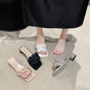 Nouvelles sandales compensées pour femmes, tendance, à talon incliné, pour l'été, de luxe, confortables, antidérapantes, chaussures de loisirs, vente en gros - Product Image 4