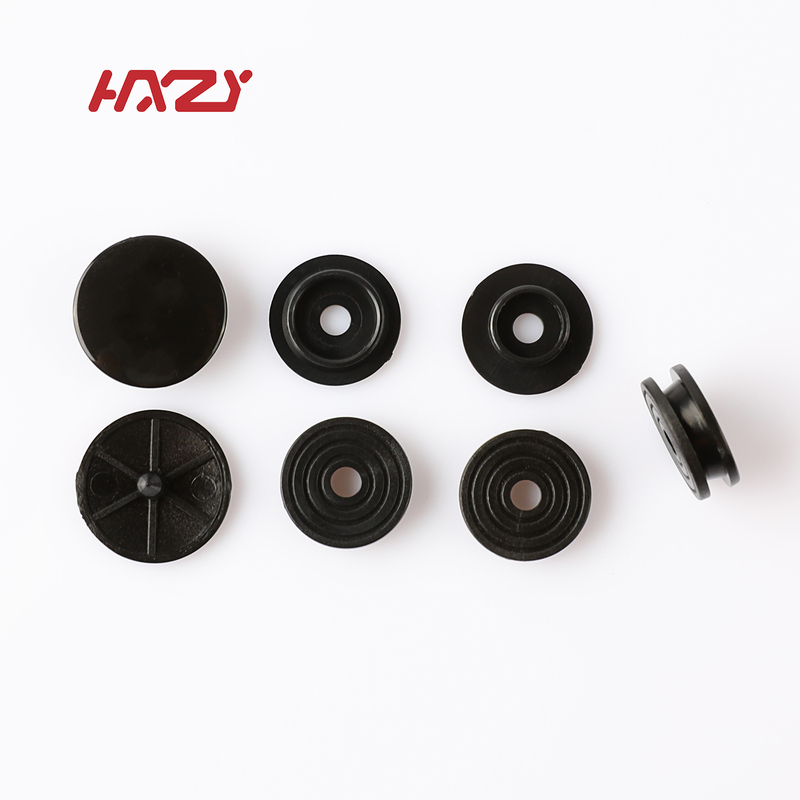 Customized Black and White Plastic Snap