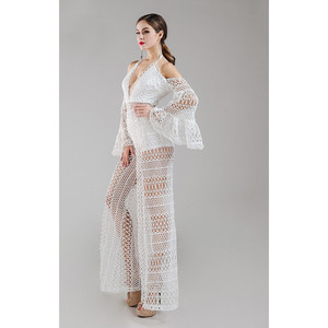 Tuta bianca all'uncinetto - Product Image 1