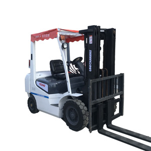 Montacargas Usado TCM FD25 de 2.5 Toneladas con Desplazador Lateral Hidráulico, Motor Diésel, Neumáticos Sólidos - Buen Rendimiento, Gran Oferta - Product Image 1