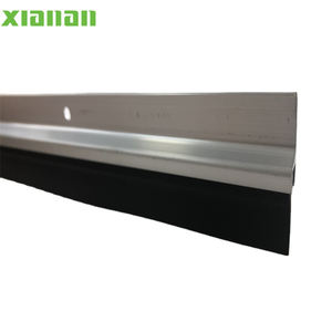 Spazzola per Fondo <span class=keywords><strong>Porta</strong></span> Insonorizzante Moderna e Resistente con Supporto <span class=keywords><strong>in</strong></span> Alluminio e Striscia Sigillante <span class=keywords><strong>in</strong></span> PP - Product Image 6
