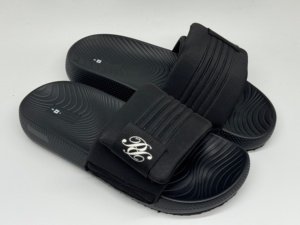 Chaussons légers de haute qualité Gambol 2026 pour femmes et hommes, chaussures à enfiler - Product Image 1