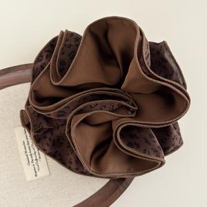 Chouchous en tissu imprimé léopard surdimensionnés de 16 cm, élastiques pour cheveux, attaches pour queue de cheval pour filles - Product Image 5