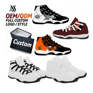 Chaussures de sport rétro à motif unisexe personnalisées, classiques noir et blanc, décontractées, résistantes à l'usure, antidérapantes, tendance rétro pour le jeu - Product Image 1