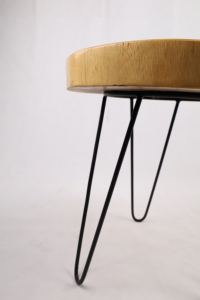 Table d'appoint ronde moderne avec pieds en fer, bois d'Indonésie, design minimaliste, écologique, Gubuk Bali pour la maison, salon - Product Image 2