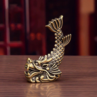 Statue de poisson en laiton antique, figurine de carpe dragon mythique chinoise vintage, décoration de table à thé en métal, objet de collection, cadeau artisanal
