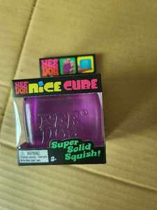 Juguete Sensorial para Apretar NeeDoh Nice Cube - Material EVA Unisex 14 Años en Adelante Origen CN Modelo 11211 - Product Image 3