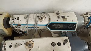 Machine de coupe à point noué jack 5558G de marque chinoise d'occasion machine à coudre à coupe-jack bonne couleur ensemble complet bon test - Product Image 5