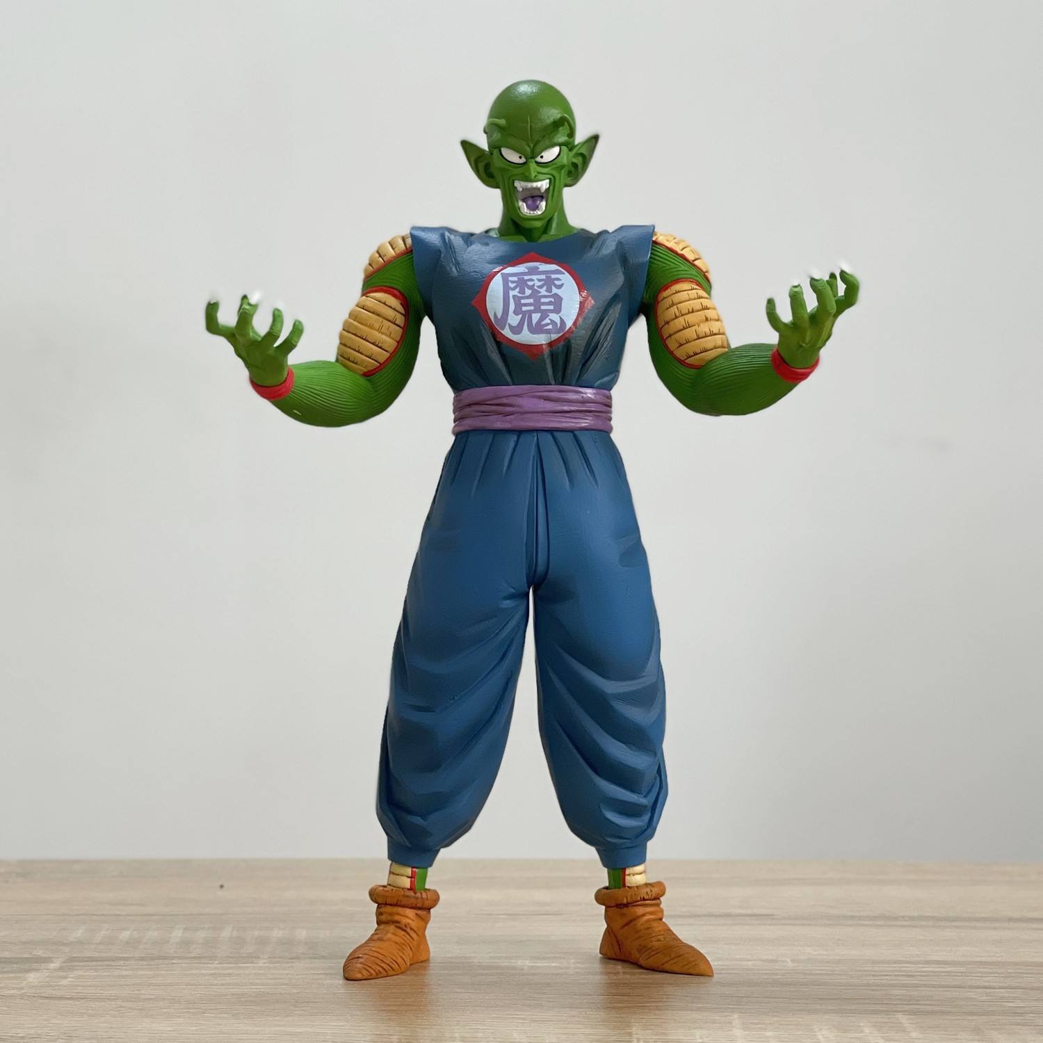 The old beak has a different color