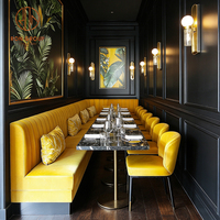 Ensemble de mobilier moderne en forme de L avec table et chaises en pierre frittée, revêtement en cuir et velours, pour café et restaurant, et banquette de style canapé.
