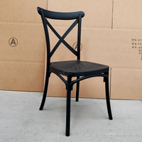 Chaise design à prix abordable pour table à manger, utilisable en intérieur et en extérieur