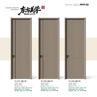Porte intérieure en bois battante pour chambre à coucher, résistante à l'humidité, avec motif personnalisé OEM, finition peinture carbone cristal, pour le commerce mondial