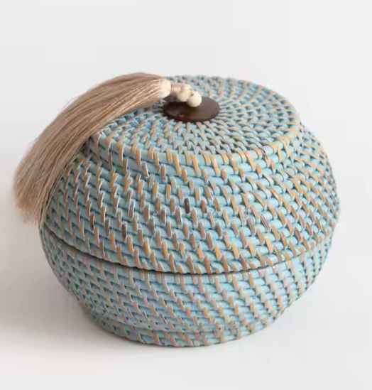 สีน้ำเงิน