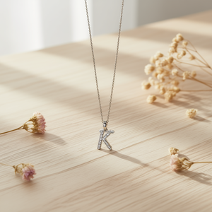 Collier avec pendentif en diamant lettre K, bijoux pour femmes en acier inoxydable - Product Image 3