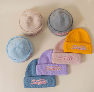 Haute qualité automne hiver femmes épaissi chaud doux acrylique tricoté personnalisé 3D brodé <span class=keywords><strong>bonnet</strong></span> - Product Image 5