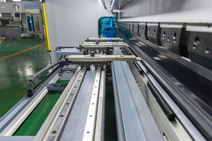 เครื่องพับไฮดรอลิก CNC รุ่น WF67K-200 ขนาด 4000 มม. สำหรับพับโลหะแผ่นและเครื่องดัดอัตโนมัติ - Product Image 6