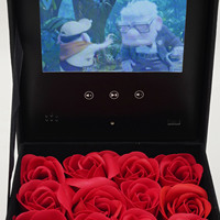 Boîte rigide de luxe avec écran LCD de 4,3 pouces pour l'emballage de bijoux et de montres, avec laminage mat, gaufrage, boîte cadeau vidéo personnalisée avec tiroir