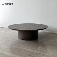 Table basse ronde en chêne de style campagnard américain WBERT Furniture - Meubles pour salon, salle à manger, chambre à coucher Mulholland