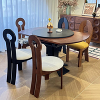 Table à manger vintage à base sculpturale en forme de croix, extensible de ronde à ovale, en bois de chêne massif, style mi-siècle, pour l'intérieur de la maison
