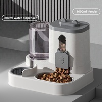 Distributeur automatique de nourriture et d'eau pour animaux de compagnie Gravity en gris avec options de capacité de 2,4 L et 3,8 L