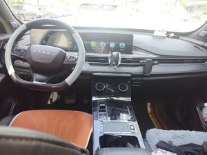 Exeed LX 2022 Édition <span class=keywords><strong>Versailles</strong></span> 1.6T DCT Wind Rider / Wind Surfer ; 1.5T CVT Lucky Peanut / Édition Déesse - Product Image 3