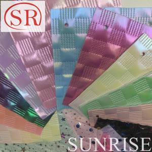 Film Métallique PU Cuir Synthétique Motif Gaufré Design Métal Brillant pour Dames Chaussures pour Hommes Fauteuil Roulant Football Extérieur - Product Image 5