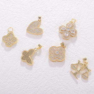 Ciondoli a forma di <span class=keywords><strong>cuore</strong></span>, farfalla e quadrifoglio in rame placcato <span class=keywords><strong>oro</strong></span> 18K con pavé di zirconi, accessori fai da te per gioielli, <span class=keywords><strong>oro</strong></span> laminato 14k - Product Image 3