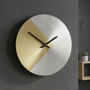 Horloge murale en laiton doré - Product Image 3