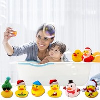 Nouveau Noël Jaune Canards En Caoutchouc 24pcs Dessin Animé Bain Jaune Canard Calendrier Boîte Aveugle Jouets Ensemble pour Enfant Bébé Jouets De Bain Canards En Caoutchouc