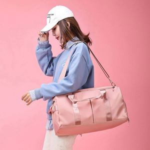 Sac de sport grande capacité, sac de sport humide et sec, sac de voyage imperméable en nylon avec compartiment à chaussures - Product Image 3