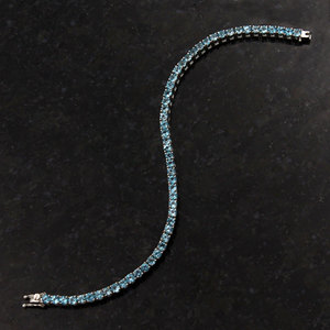Bracelet en argent sterling classique avec topaze bleu ciel, finition polie, sertissage griffe, pour fêtes et mariages - Product Image 3
