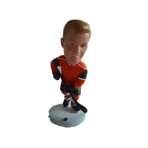 Individuelle Sportfigur Hockeyspieler Polyresin Schaukelkopf Schaukelkopf Knöchelkopf