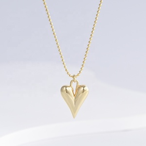 Collar de plata de ley 925 personalizado con imán, chapado en oro de 18k, con delicado colgante de circonita en forma de corazón para mujer. - Product Image 5