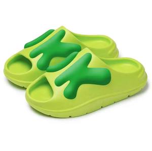 2023 nouvelles pantoufles de plage extérieures intérieures antidérapantes pour hommes et femmes - Product Image 4