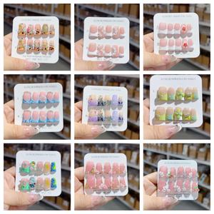 手工制作鸭嘴形压式指甲 10 件可重复使用 ABS 亚克力假指甲儿童人造短鸭设计灵活 - Product Image 6