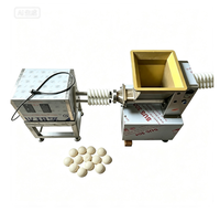 Machine automatique de production et de transformation de boules de pâte spirales et de snacks fourrés pour boulangerie