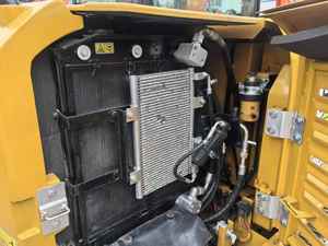 Mini-excavatrice Caterpillar 305.5E2 d'occasion, 5,5 tonnes, moteur Sdec, faible nombre d'heures, vente en gros, certifiée CE - Product Image 4