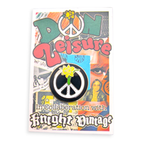 Épingle en émail personnalisée dessin animé avec insigne en métal pailleté créateur de logo mignon Anime émail dur épinglette personnalisée avec carte arrière