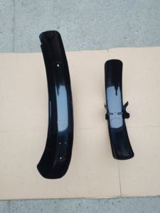 Plaque de protection de garde-boue noire laquée pour <span class=keywords><strong>MZ</strong></span> <span class=keywords><strong>ETZ</strong></span> 125/150/<span class=keywords><strong>250</strong></span>/251/301 - Product Image 6