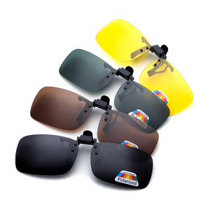 Gafas de Sol Deportivas Polarizadas para Conducir, Montura Verde y Gris con Lentes Tac de Clip, Gafas de PC - Product Image 1