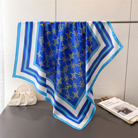 Foulard carré de luxe de style ethnique 90*90cm à motif chaîne, foulard musulman hijab, foulard de cheveux en imitation twill de soie tendance