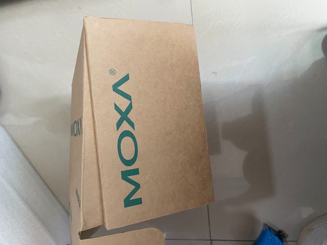 MOXA Packing Box Special Shooting Link Industrial Control