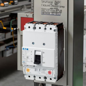 Промышленный пластиковый автоматический выключатель EATON Eaton Muller NZM серии 50A - Product Image 2