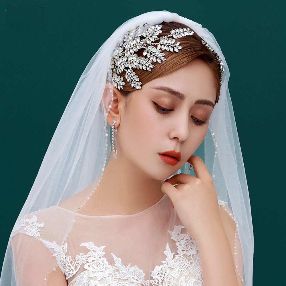 Bridal Hair Accessories - Luxury Rhinestone Hair Band with  display picture 3