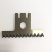 Lame de coupe dentelée en acier multifonctionnelle de haute précision pour la demande promotionnelle du client de machine à emballer d'industrie d'oreiller