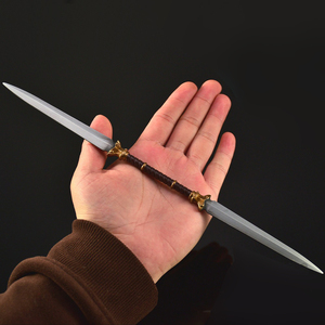 Épée jouet <span class=keywords><strong>en</strong></span> <span class=keywords><strong>alliage</strong></span> de zinc, entièrement métallique, petite épée, épée de jeu <span class=keywords><strong>Elden</strong></span> <span class=keywords><strong>Ring</strong></span>, double lame, épée jouet, 30 cm, 63 g - Product Image 6