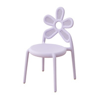Chaises de salle à manger en plastique modernes et simples pour enfants, utilisation domestique, colorées, avec dossier en forme de fleur, pour les jardins d'enfants, les écoles, les salles de bain, l'extérieur